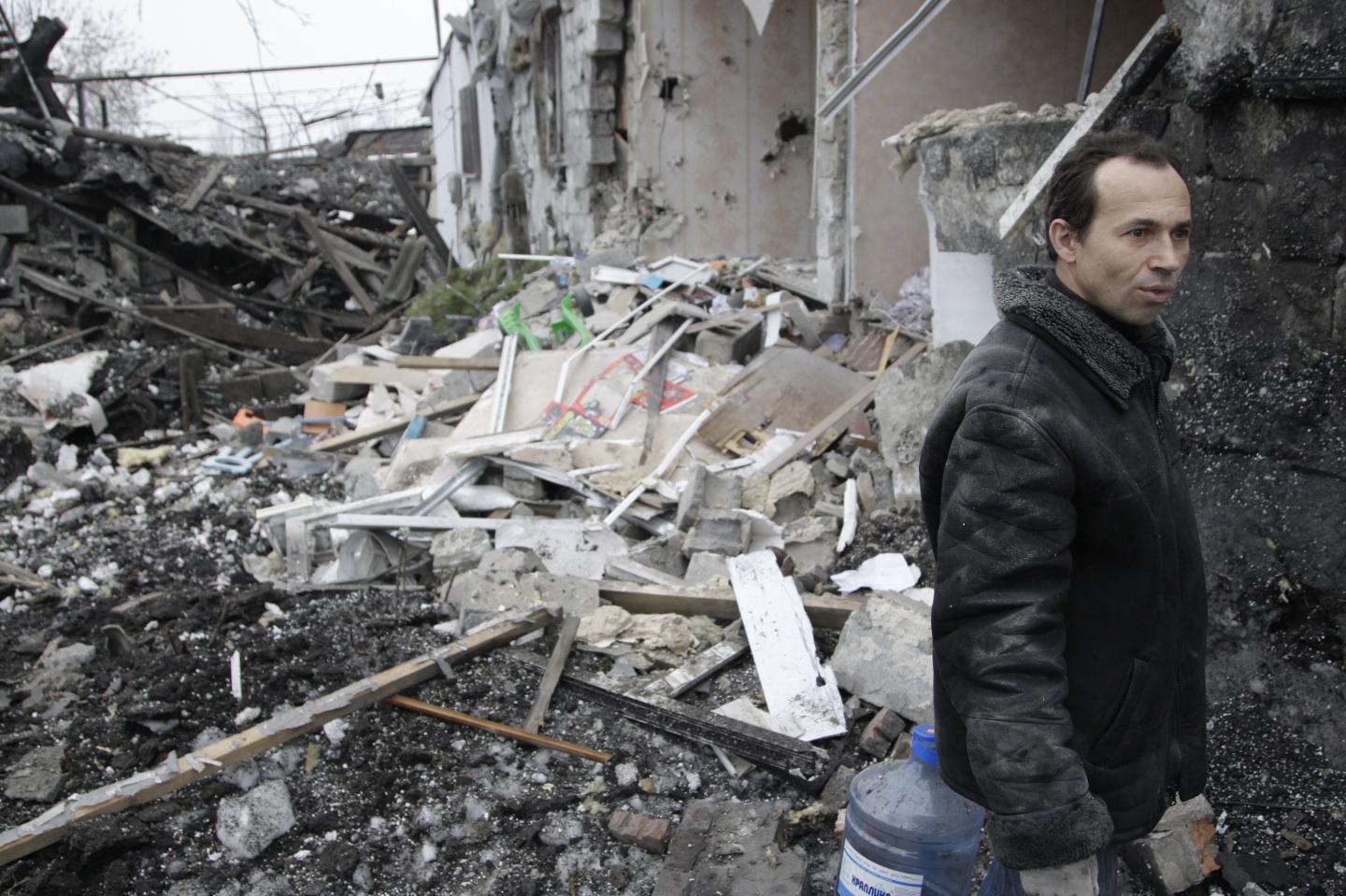 Residential areas damaged during clashes in Donetsk