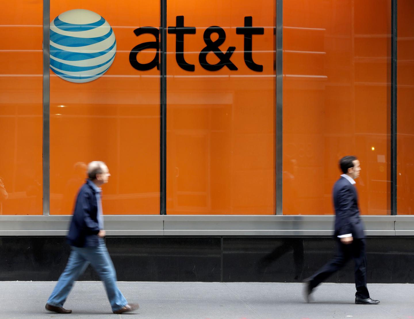 AT&amp;T-Iusacell