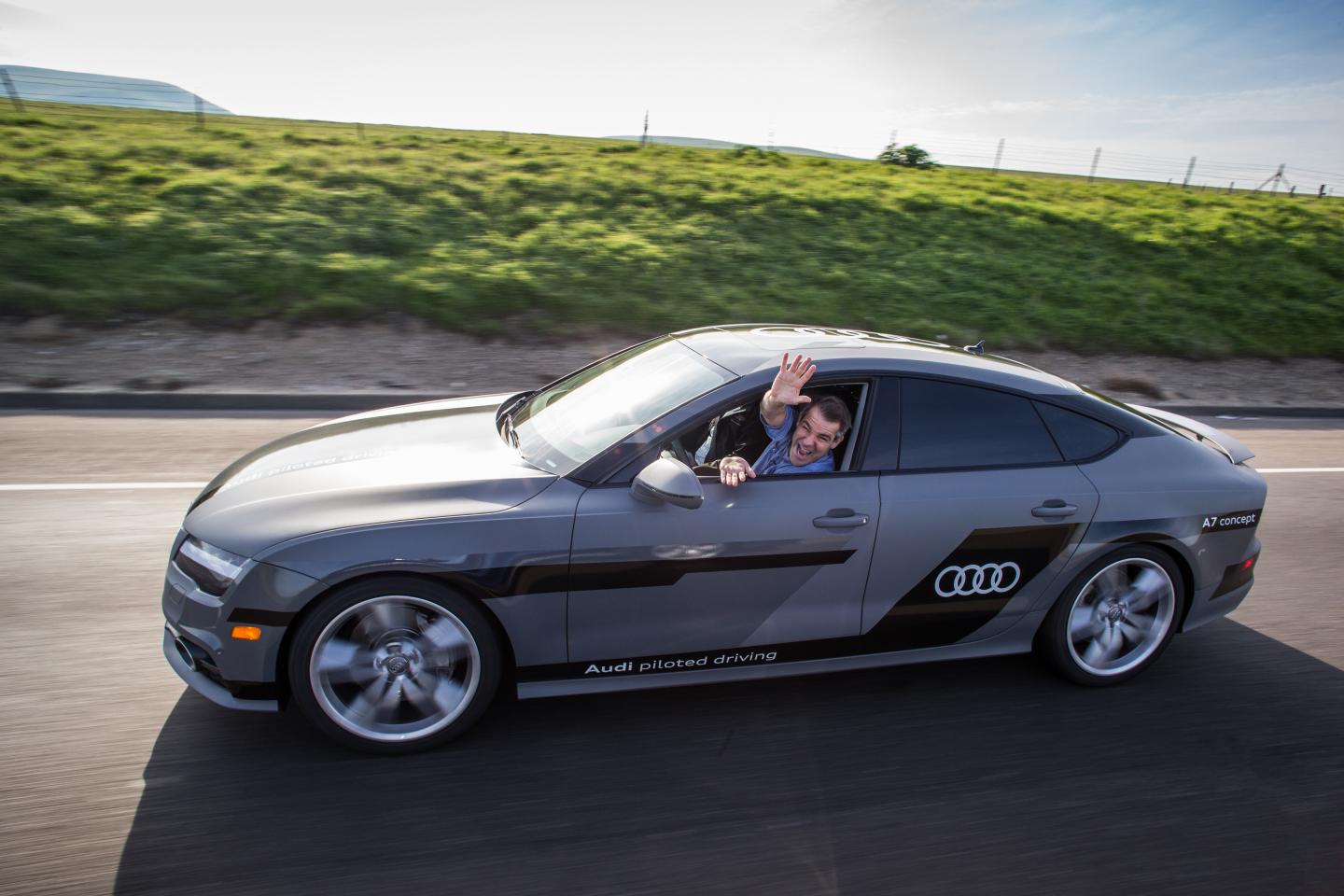 Carmakers want to build a data business. So far they’re screwing it up.