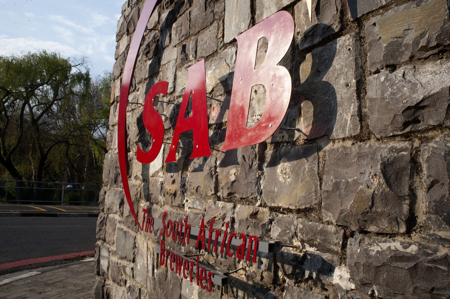 SAFRICA-BUSINESS-BEER-SABMILLER-HEINEKEN