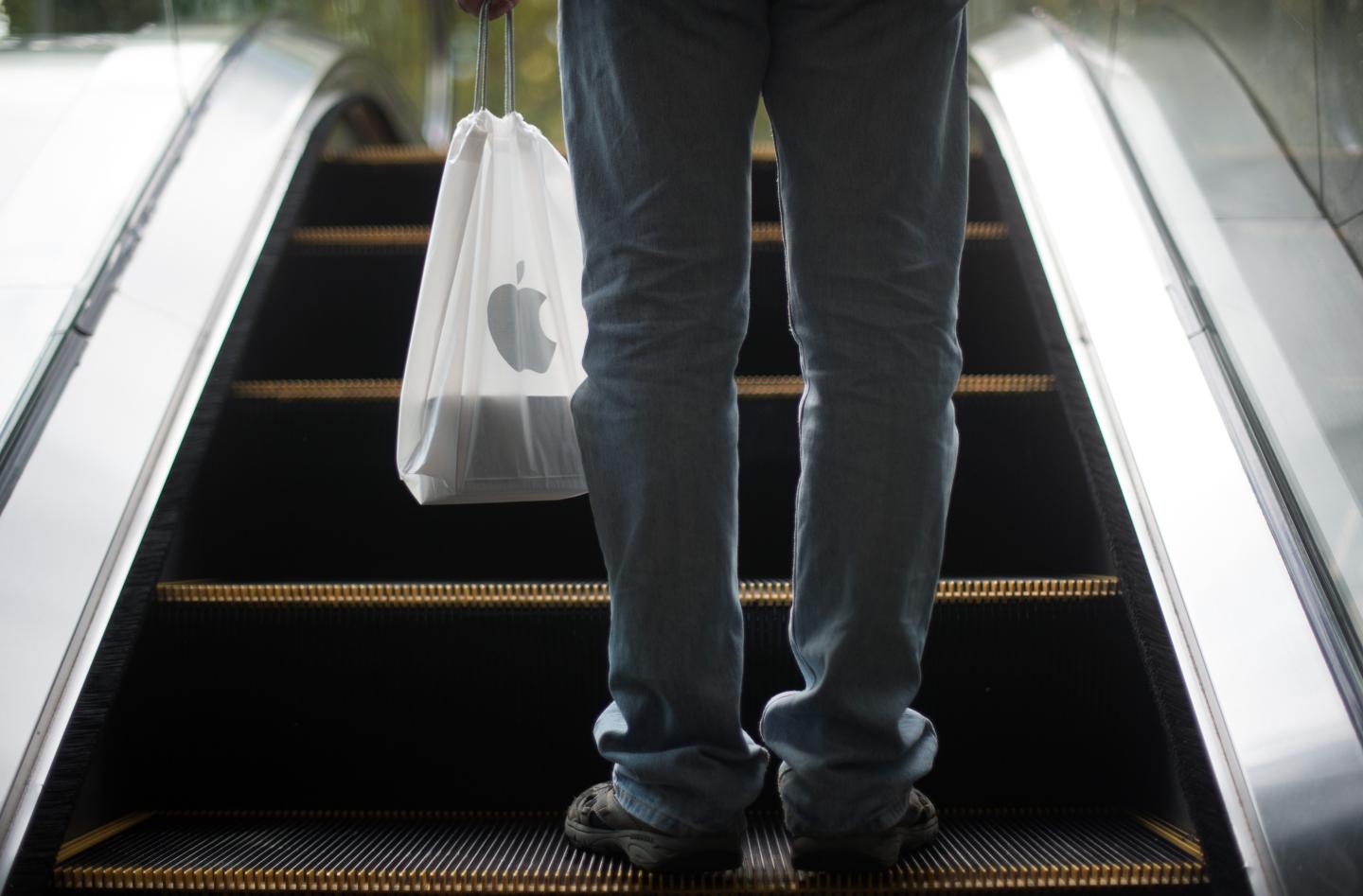 CHINA-US-TELECOMMUNICATION-RETAIL-APPLE