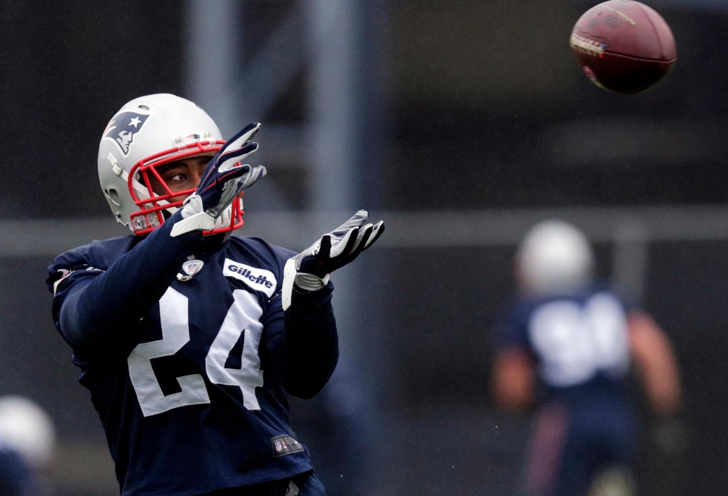 Darrelle Revis