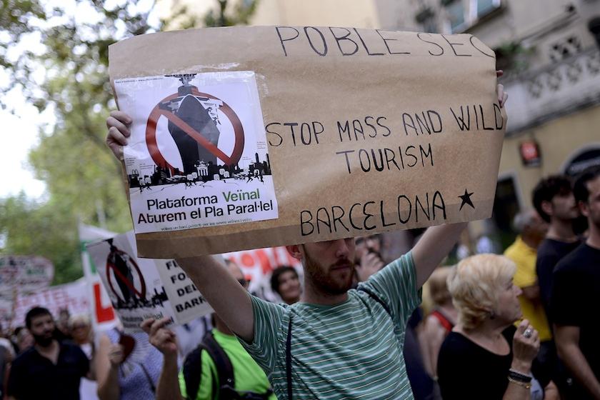 SPAIN-TOURISM-DEMO-BARCELONETA