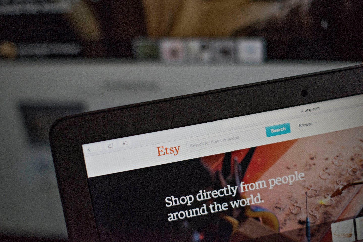 Etsy logo laptop 2015