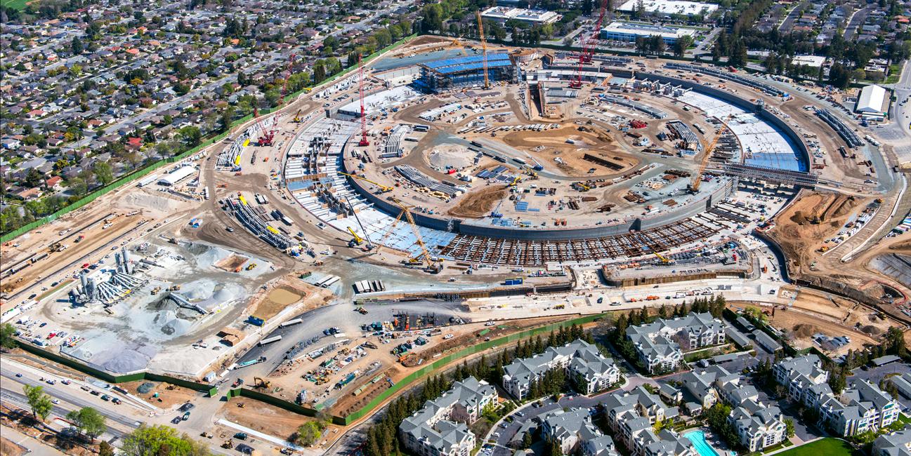 Apple construction, new corporate campus. Cupertino, CA