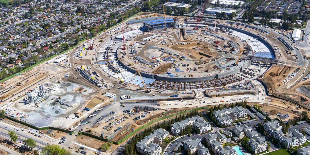 Apple construction, new corporate campus. Cupertino, CA