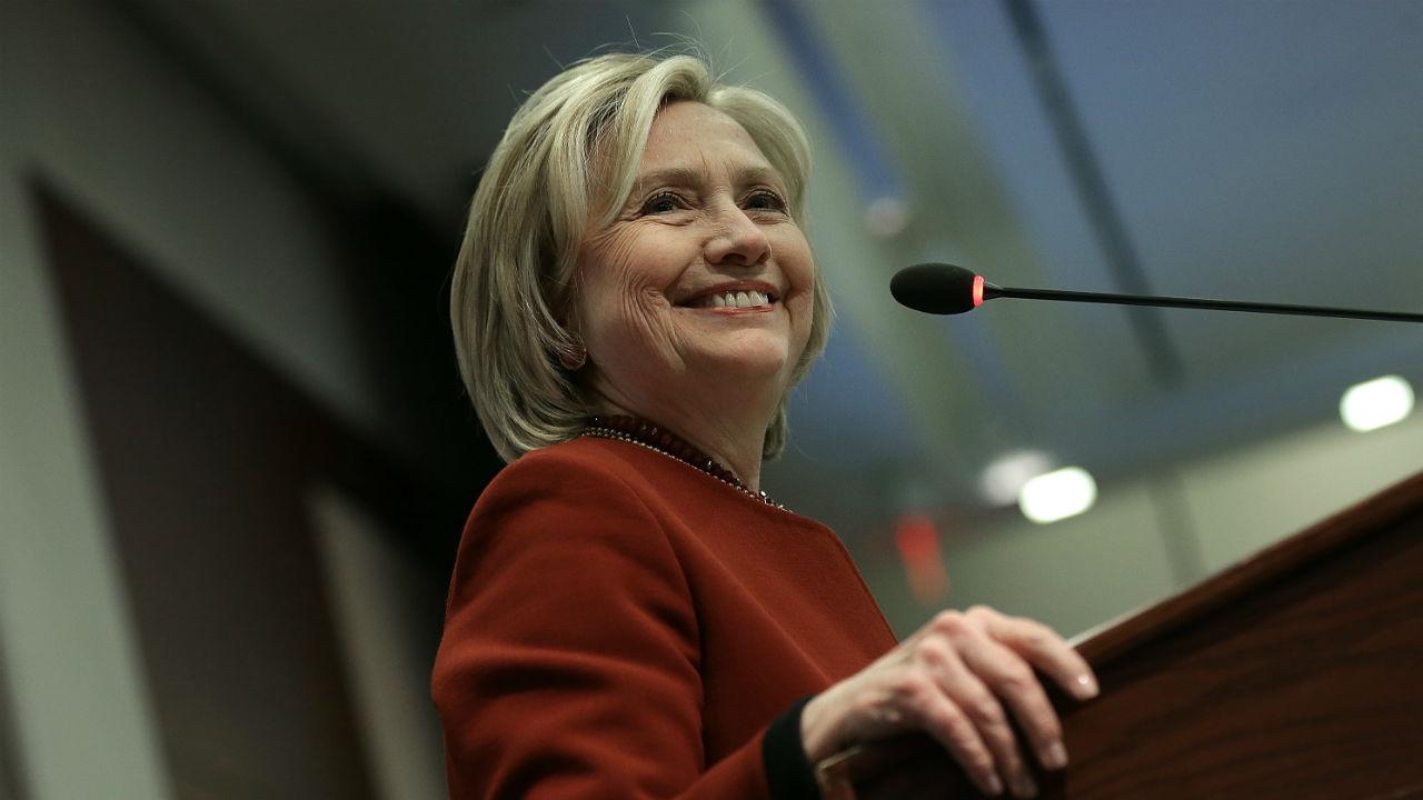 Hillary Clinton’s $33 million war chest outpaces 2016 field