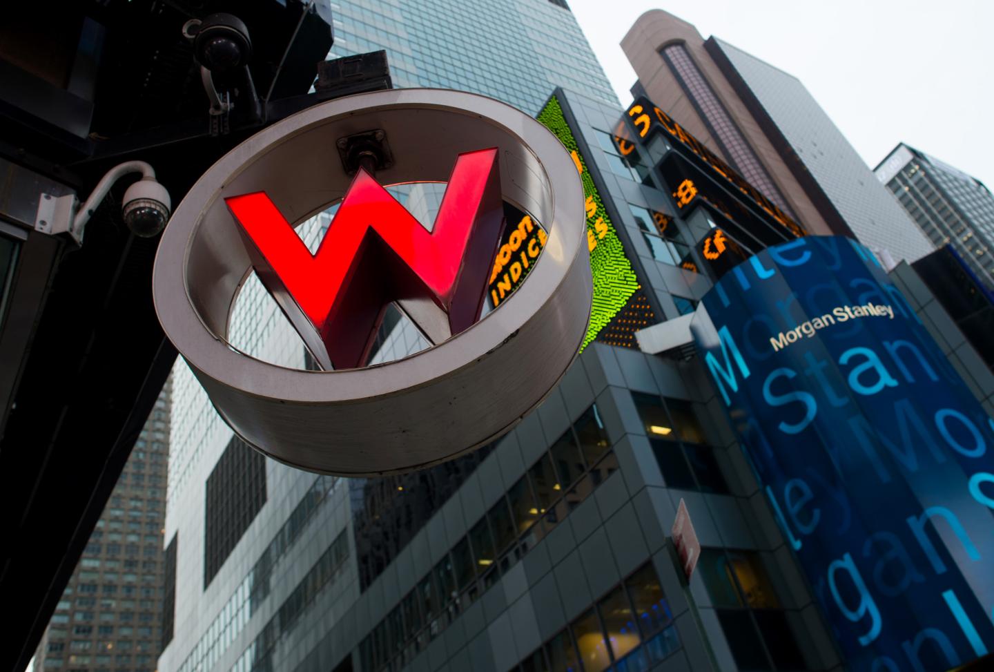 Starwood Hotels Climbs After Earnings Beat Analysts' Estimates