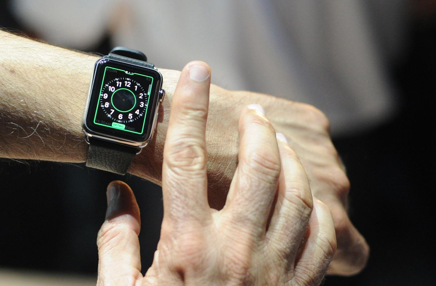 Rumored Apple Watch update may open doors for developers