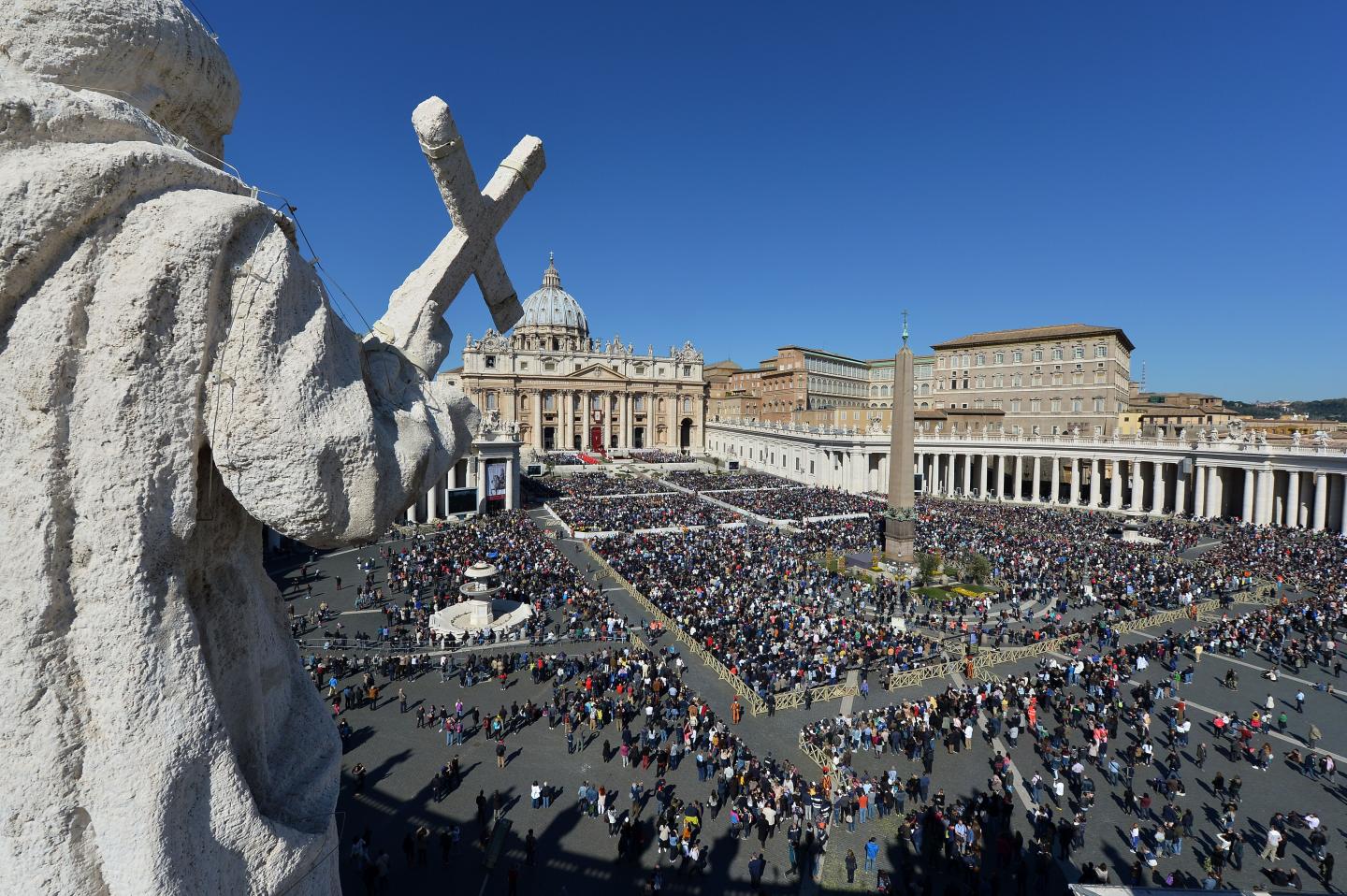 VATICAN-POPE-PALMS