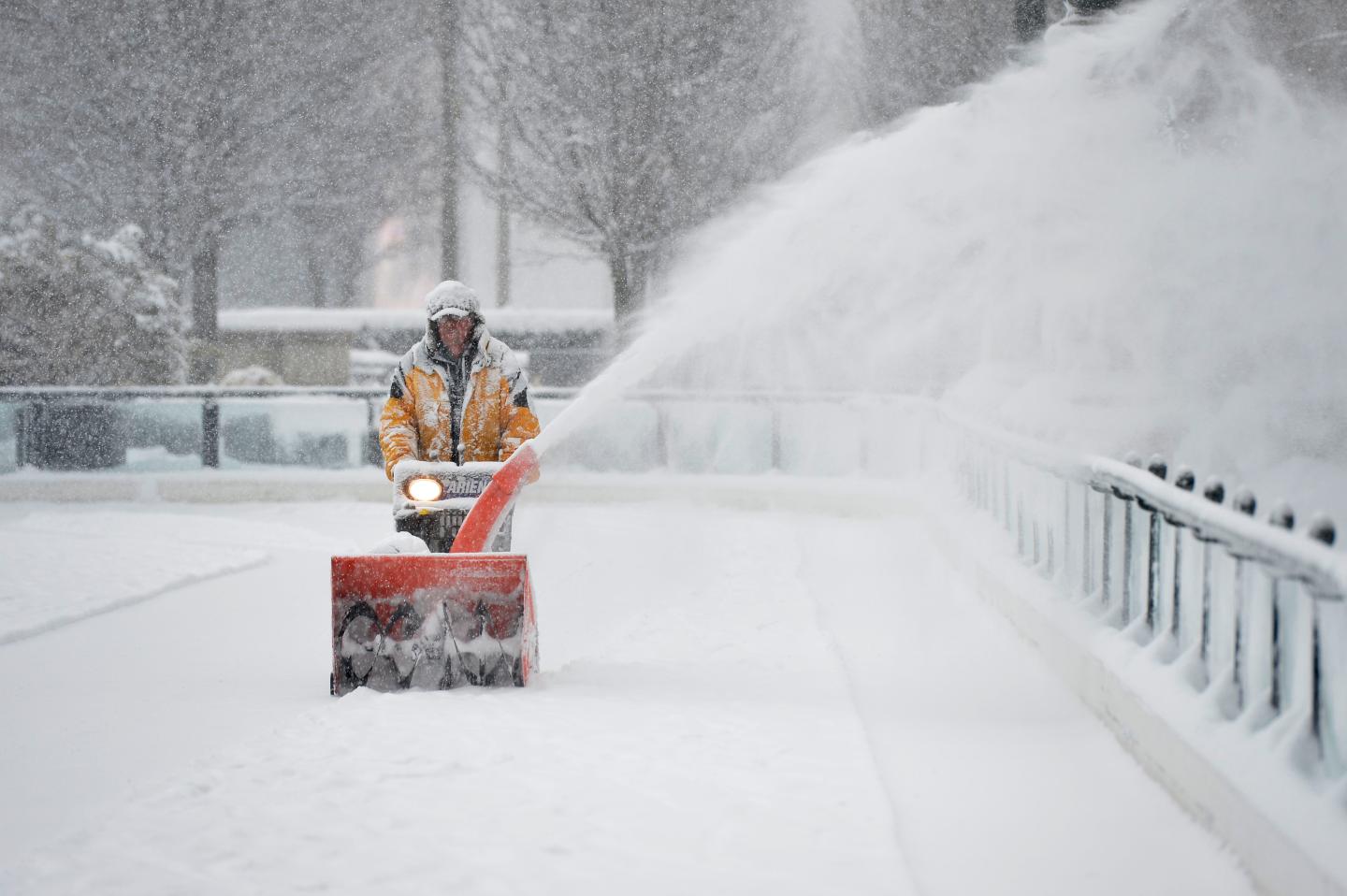 Late Season Midwest Winter Storm Brings Snow To Chicago