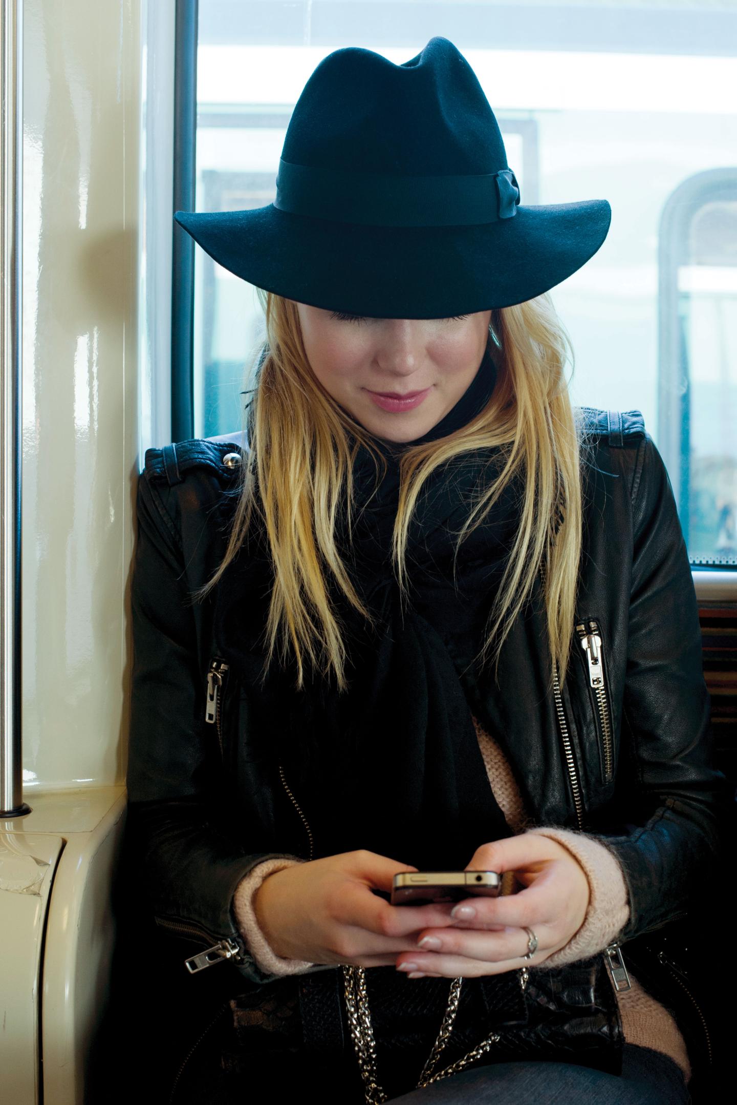 Coming Soon: Tap Your Smartphone for Bus or Train Fare