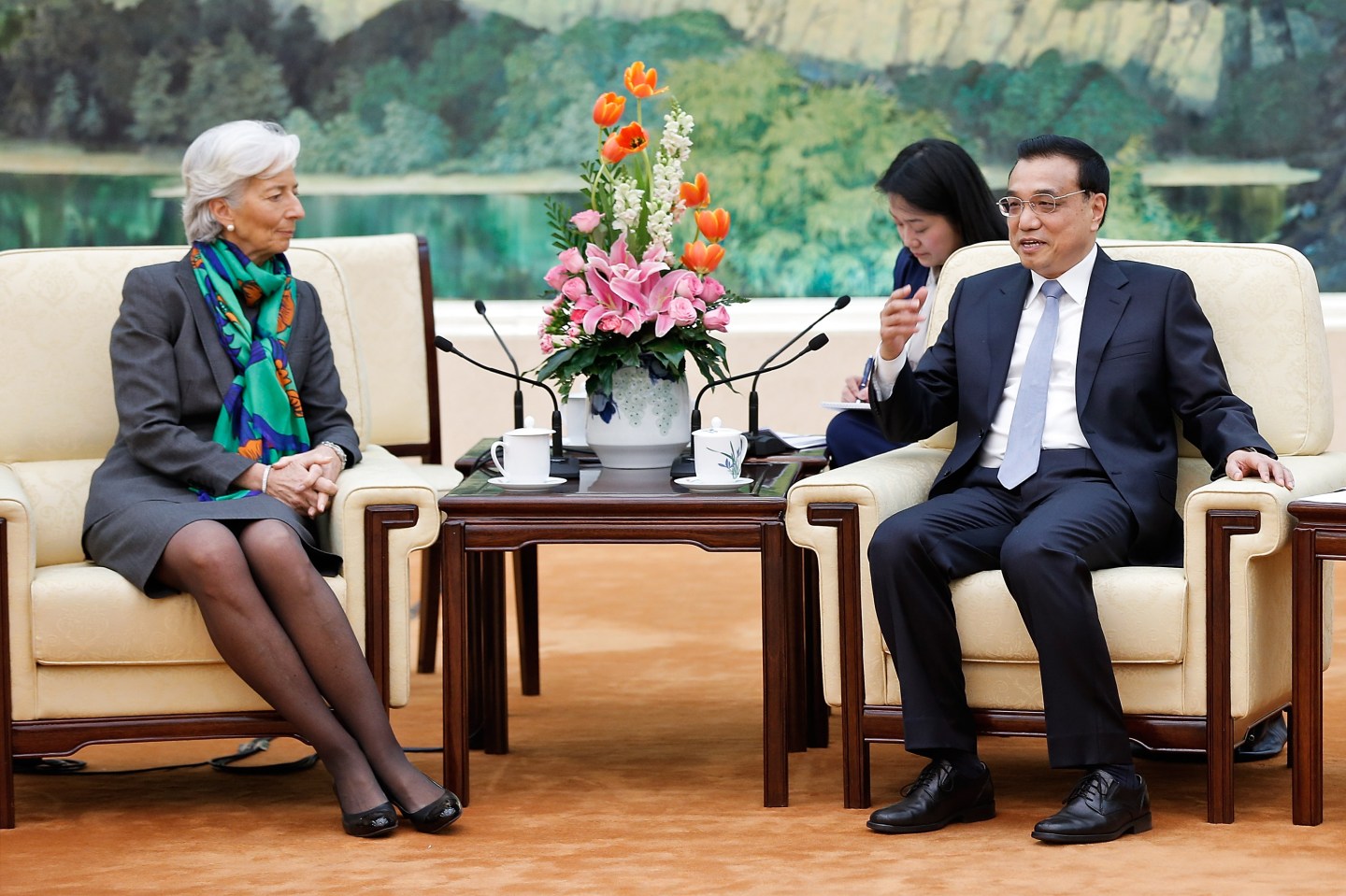 Premier Li Keqiang Meets Guests Of China Development Forum