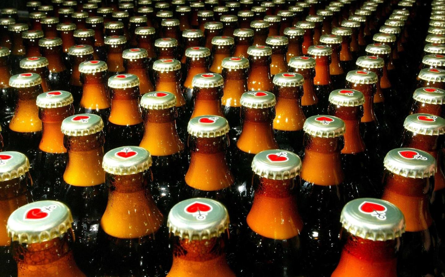 This beer ad only works when women pass by