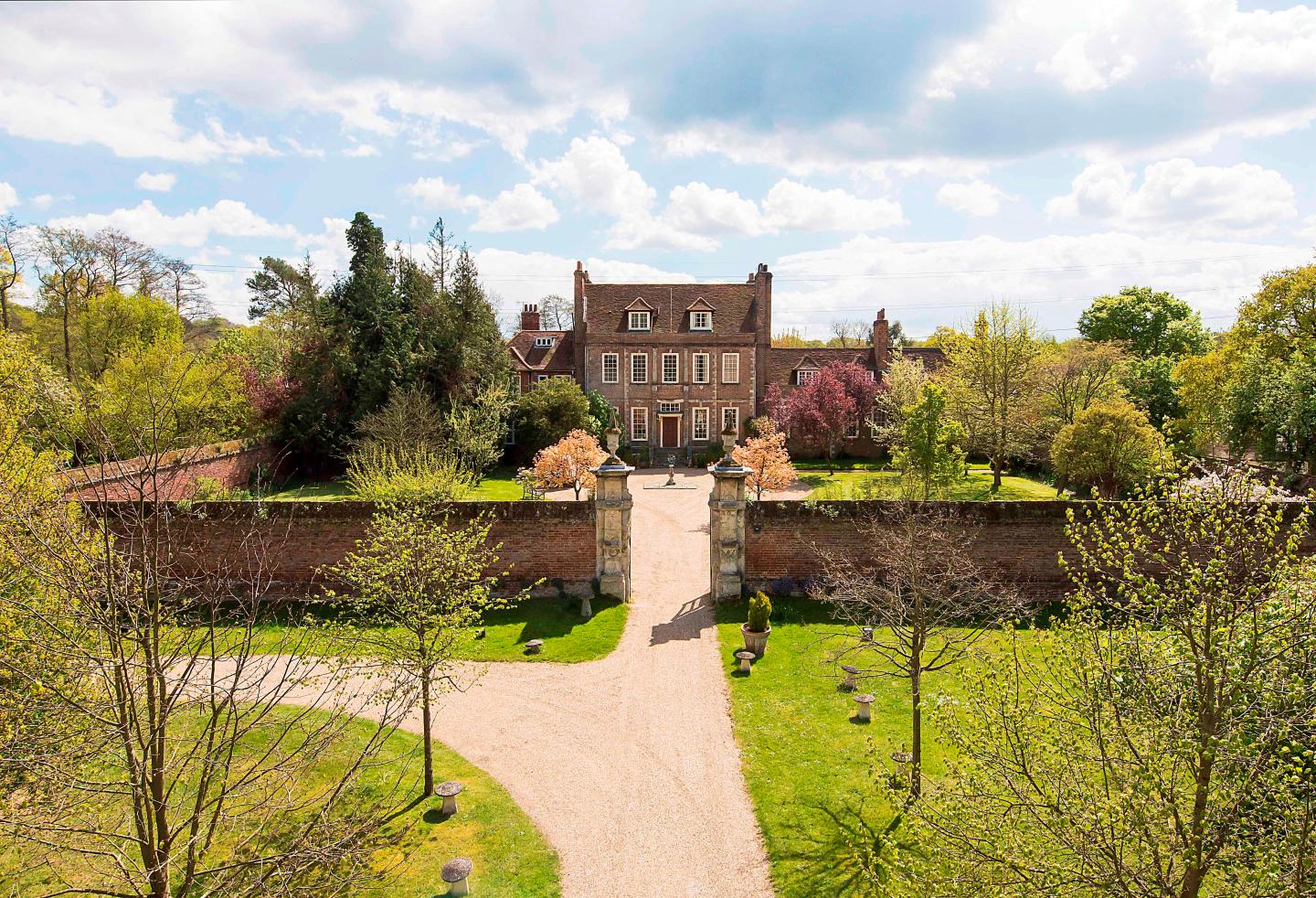 Manor from “Downton Abbey” on the market for $6.2 million