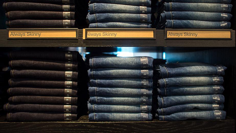 Shoppers Inside A Gap Inc. Store Ahead Of The Order-In-Store Option Release