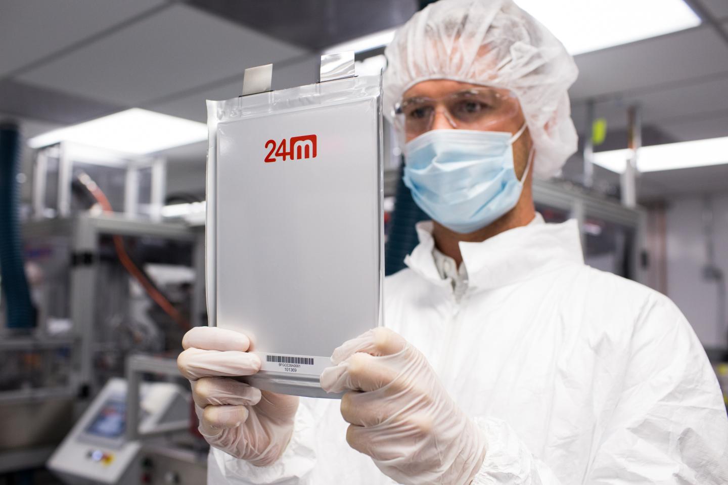 This startup is looking to revolutionize lithium ion batteries