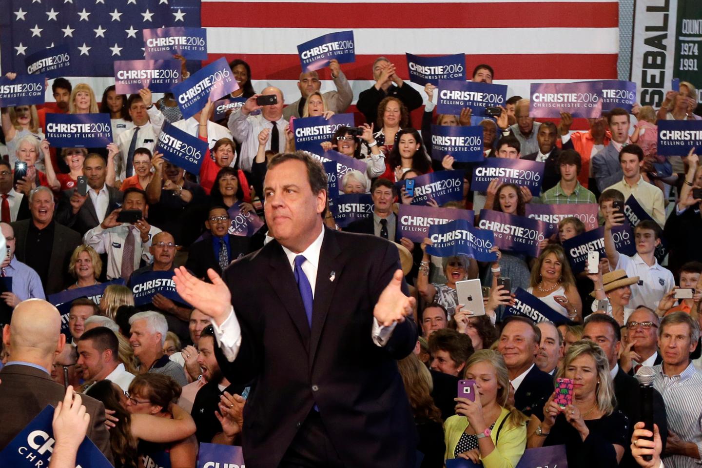 Chris Christie FedEx immigrants