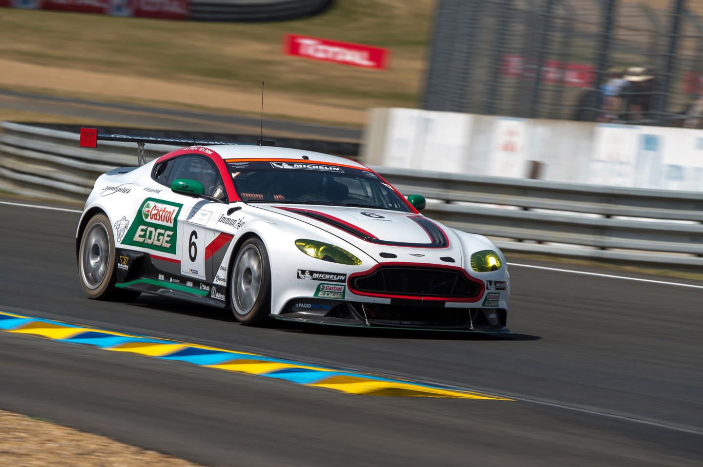 I drove an Aston Martin 180 mph at Le Mans. This is what it felt like