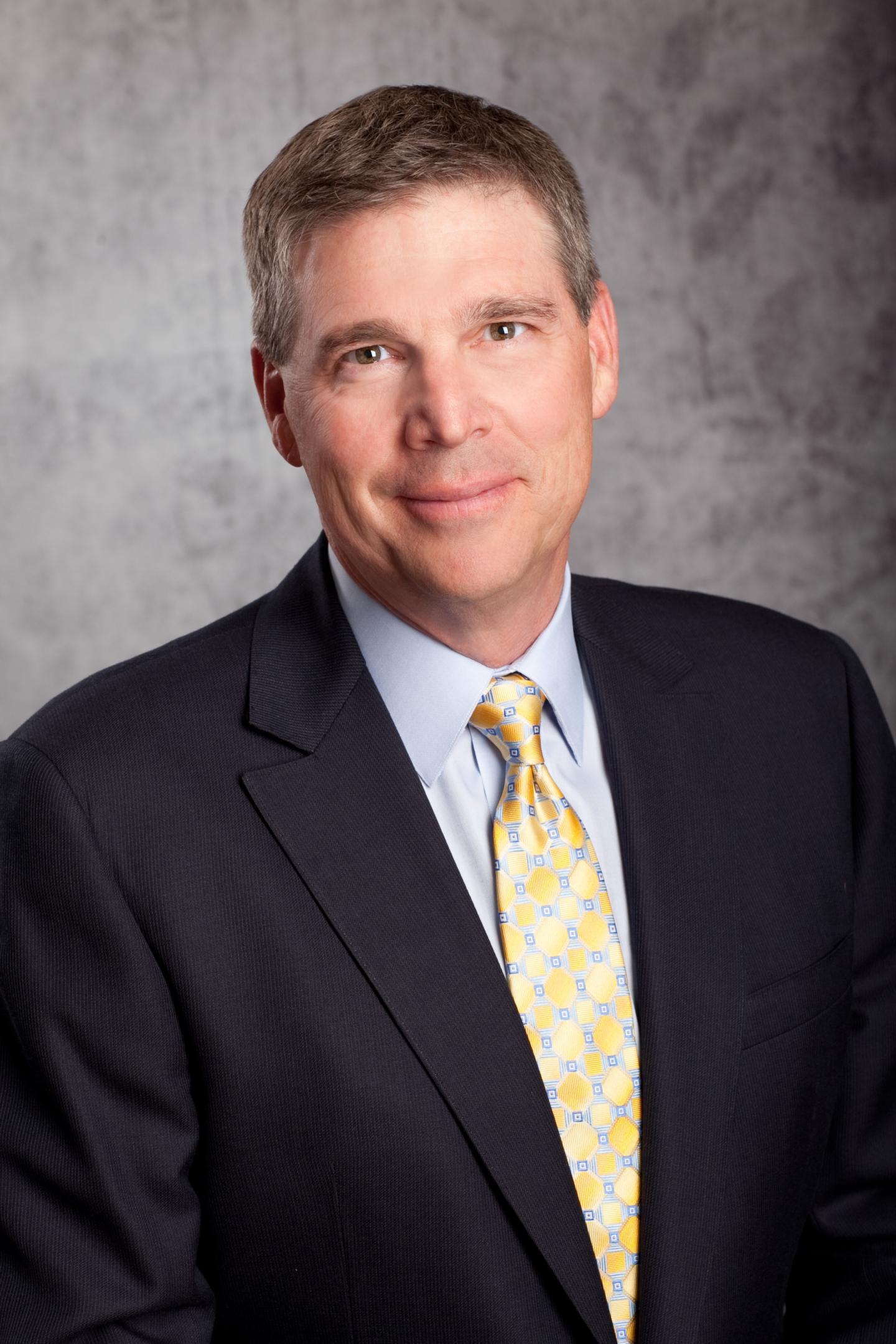 Toys ‘R’ Us names pizza executive as new CEO