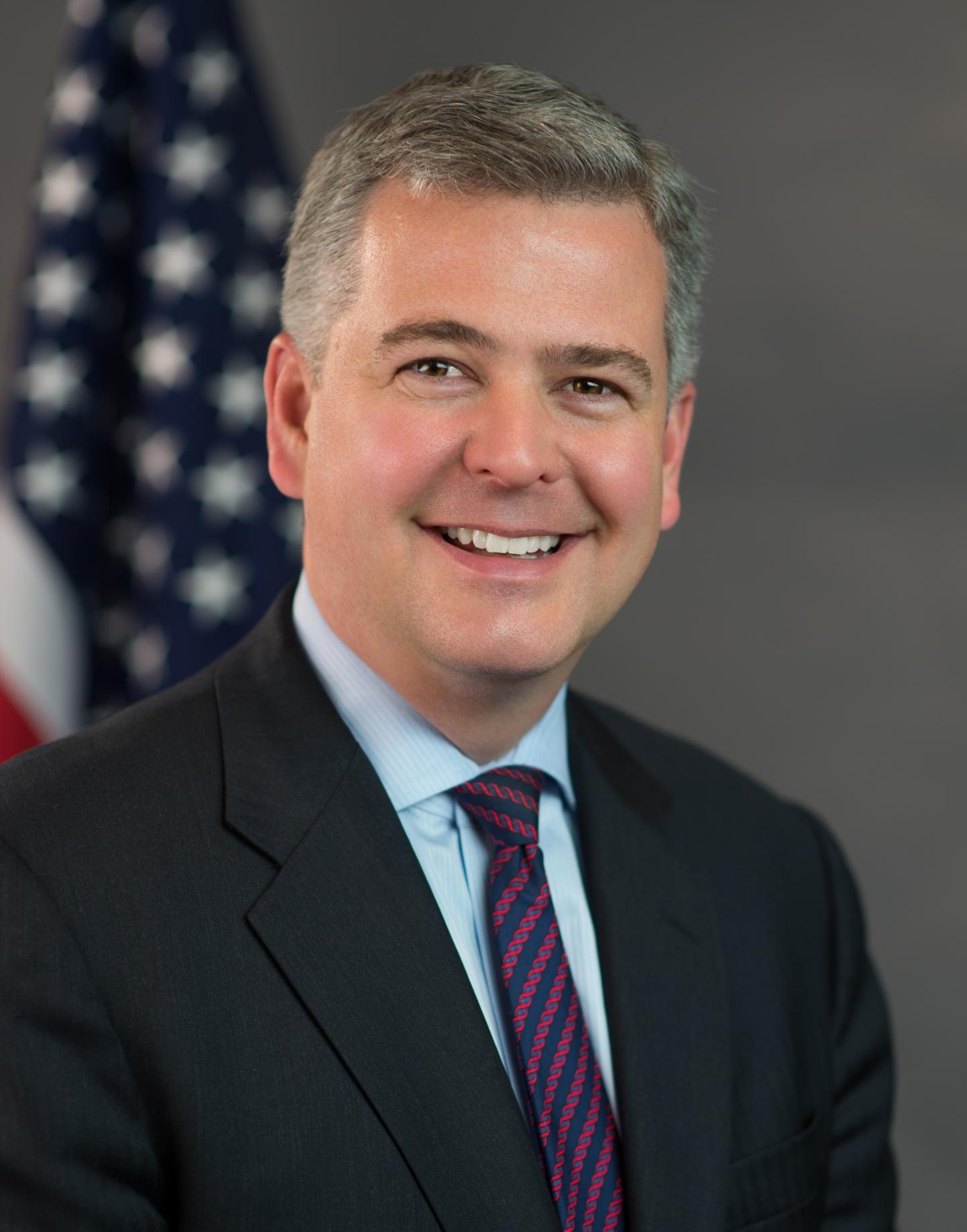 Departing SEC commissioner: The market and Corporate America are looking ‘bleak’