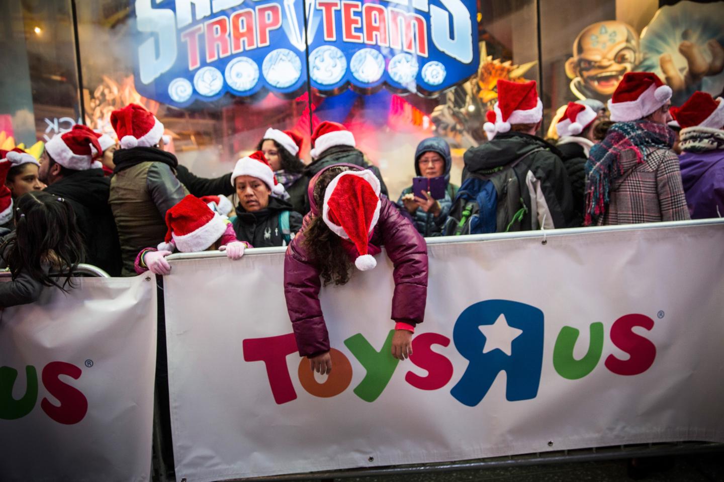 Black Friday Shopping Begins On Thanksgiving Evening