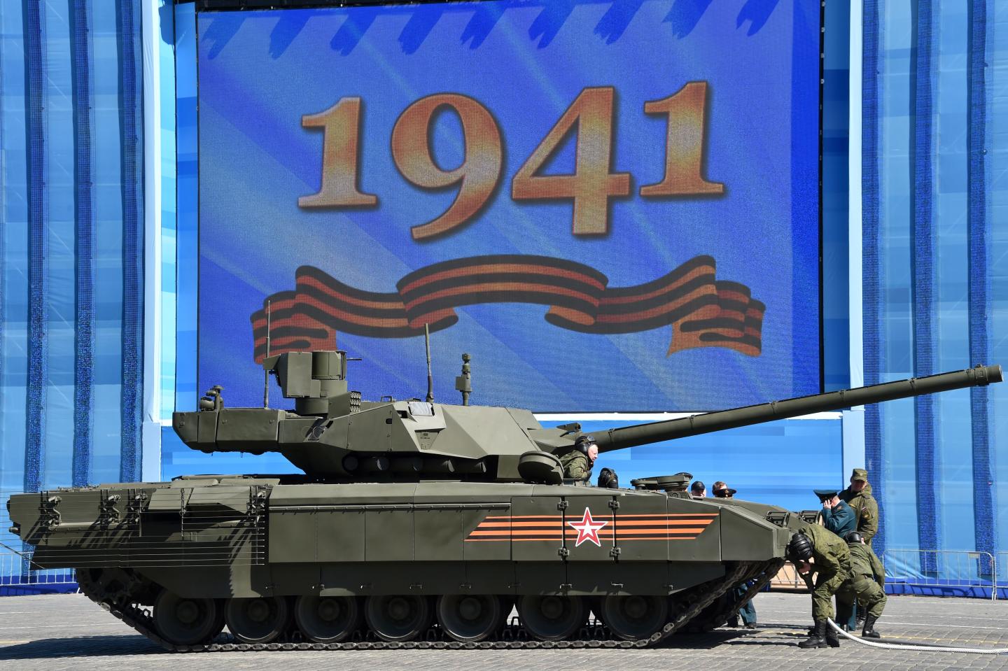 RUSSIA-HISTORY-WWII-PARADE-REHEARSAL