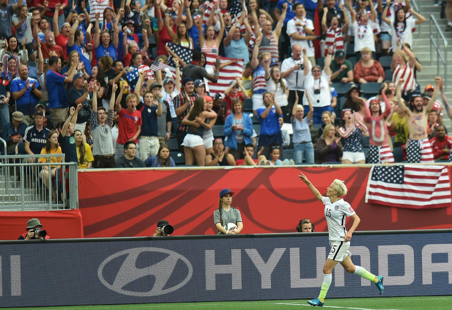 FBL-WC-2015-WOMEN-MATCH7-USA-AUS