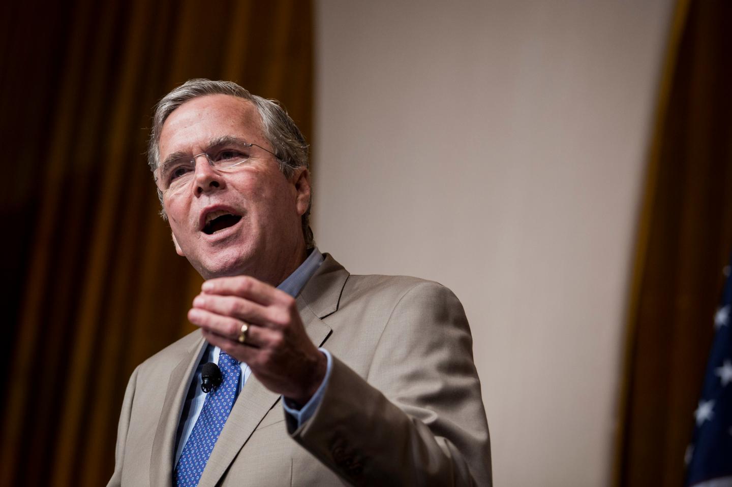 Jeb Bush blasts the White House on cybersecurity