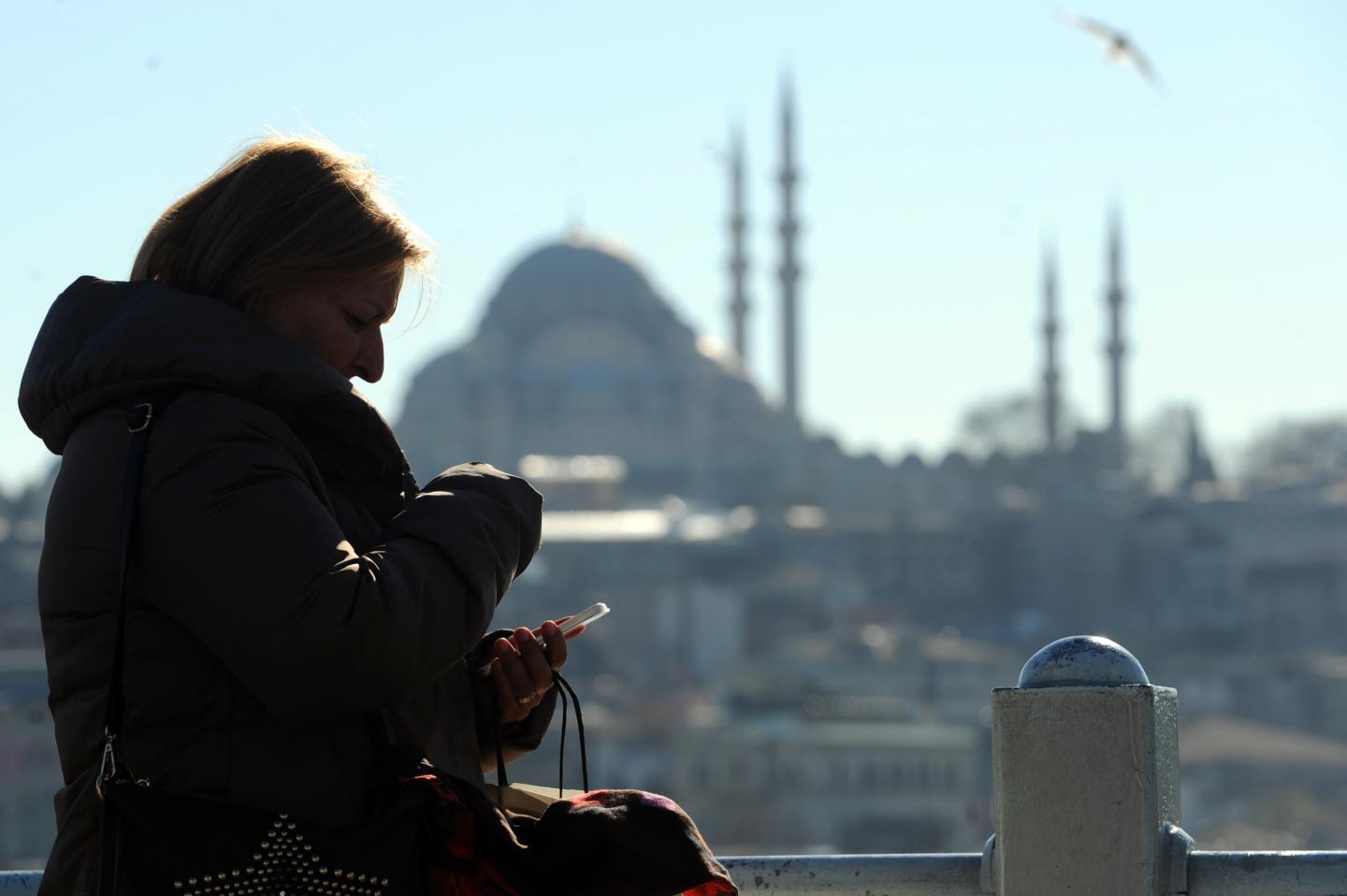TURKEY-POLITICS-CORRUPTION-INTERNET-TWITTER-MASS-MEDIA