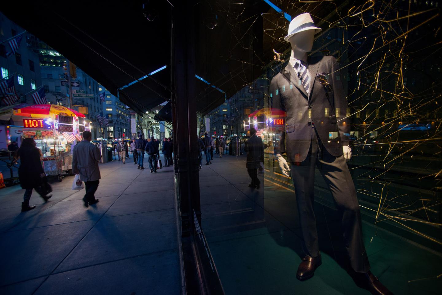 Shoppers On Fifth Avenue Ahead OF Consumer Comfort Figures