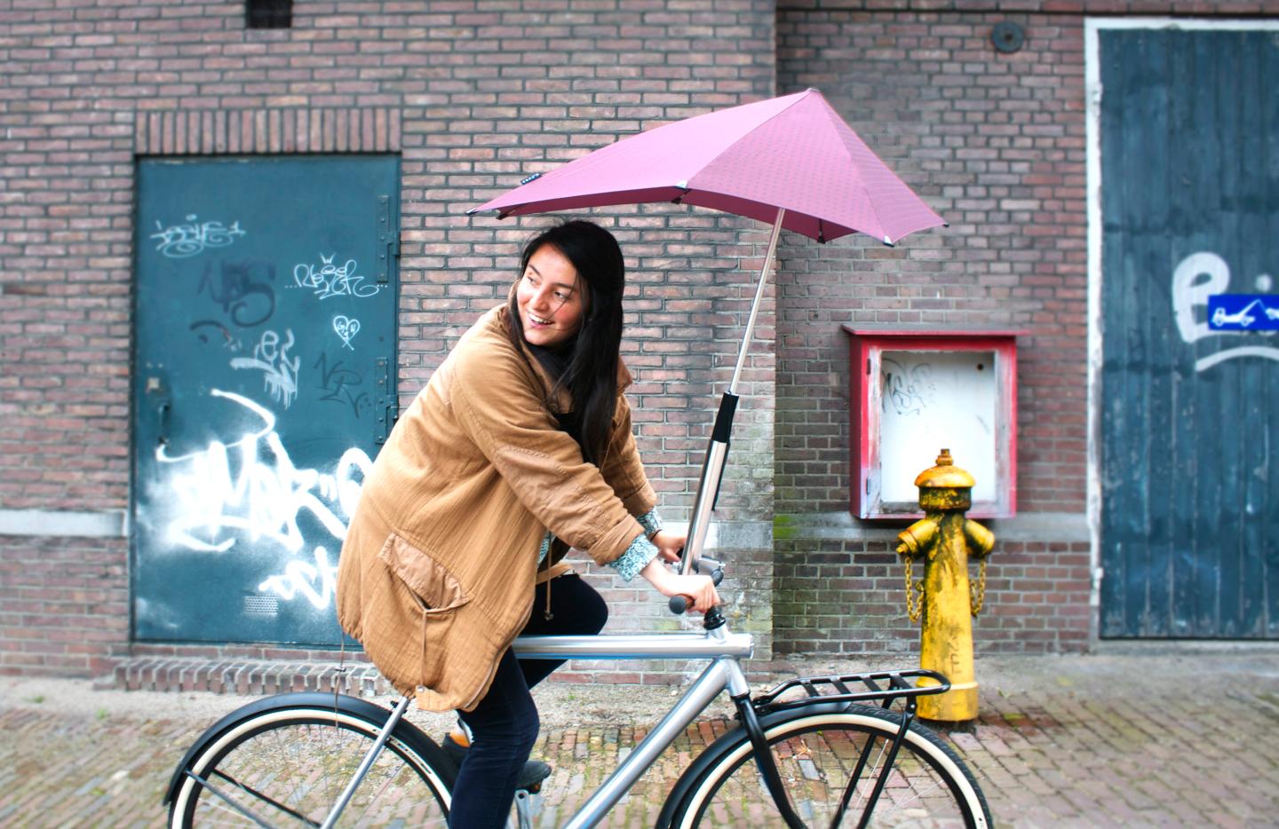 Bike to work in the rain without getting drenched