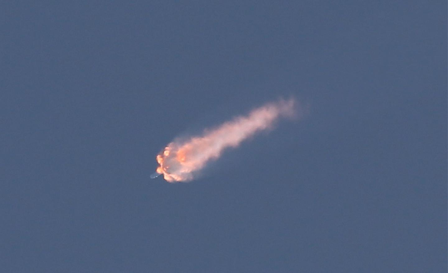 SpaceX cargo ship explodes soon after launch