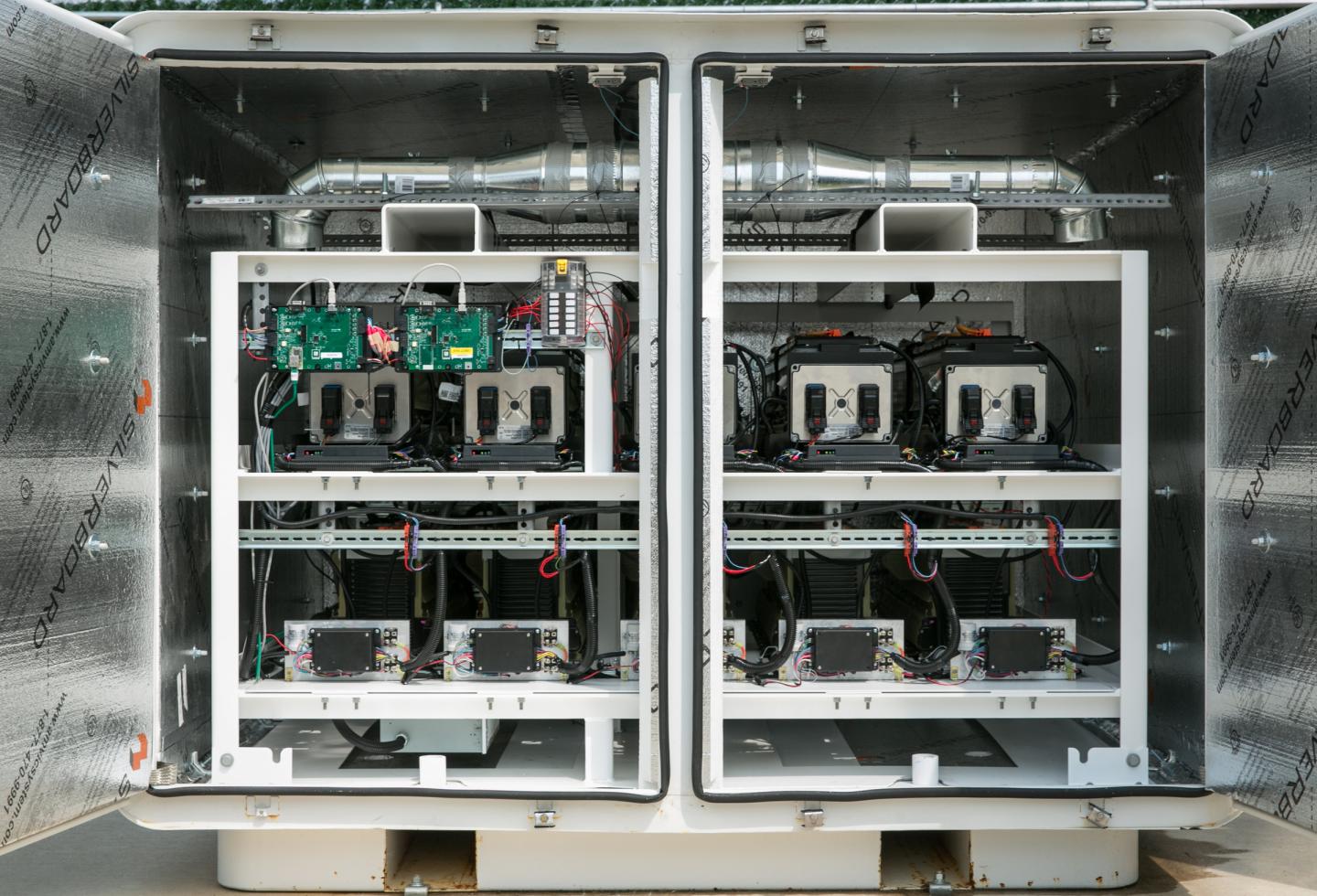 VoltBatteriesWindSolar09.jpg