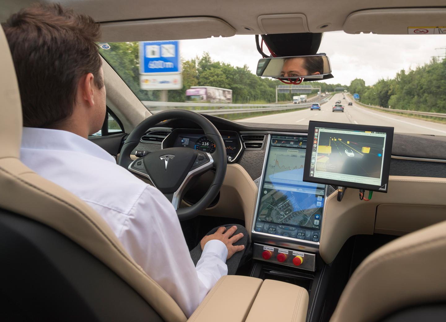 How Bosch and TomTom are capitalizing on the driverless car movement