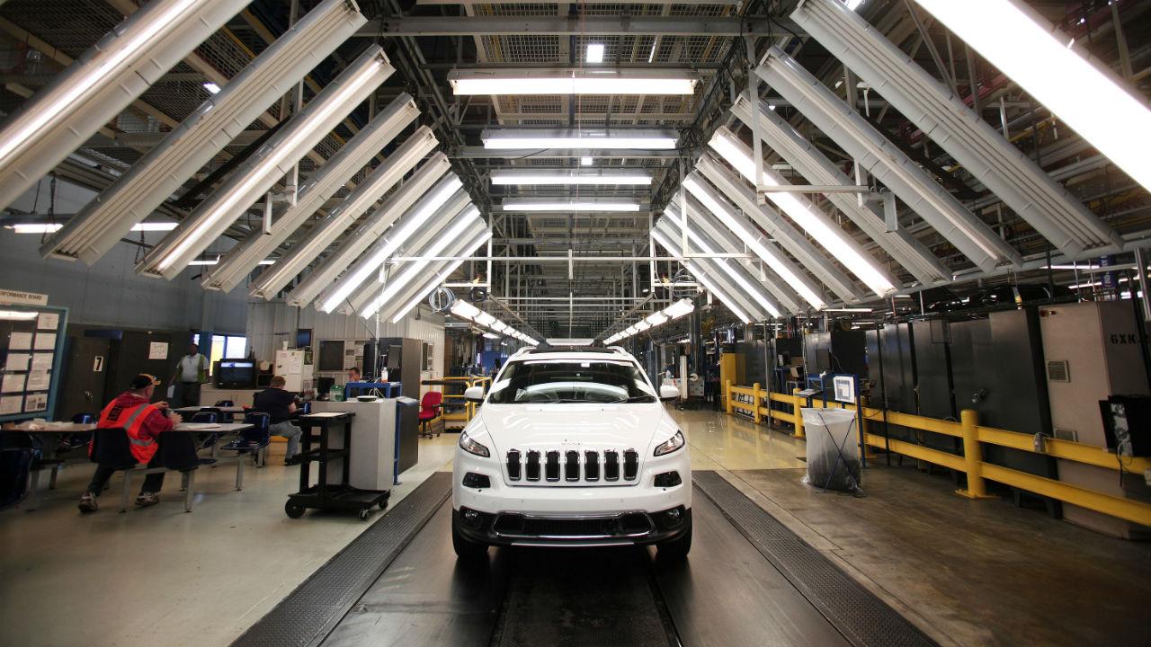 United Auto Workers threatens strike action against Fiat Chrysler