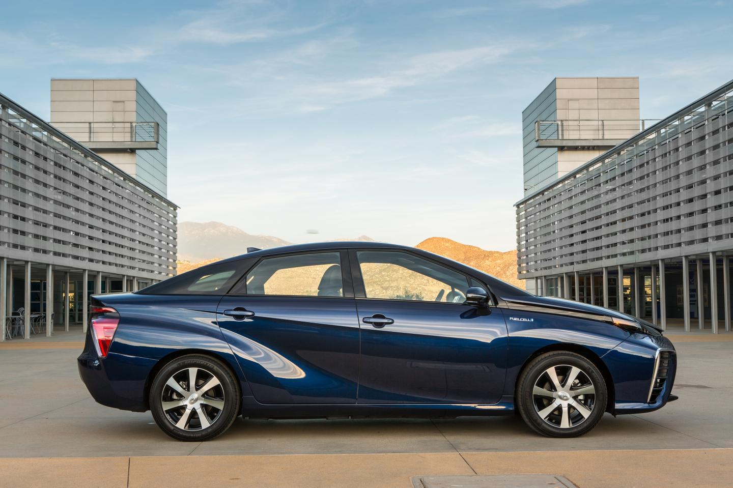 Toyota’s hydrogen car tops Tesla driving range