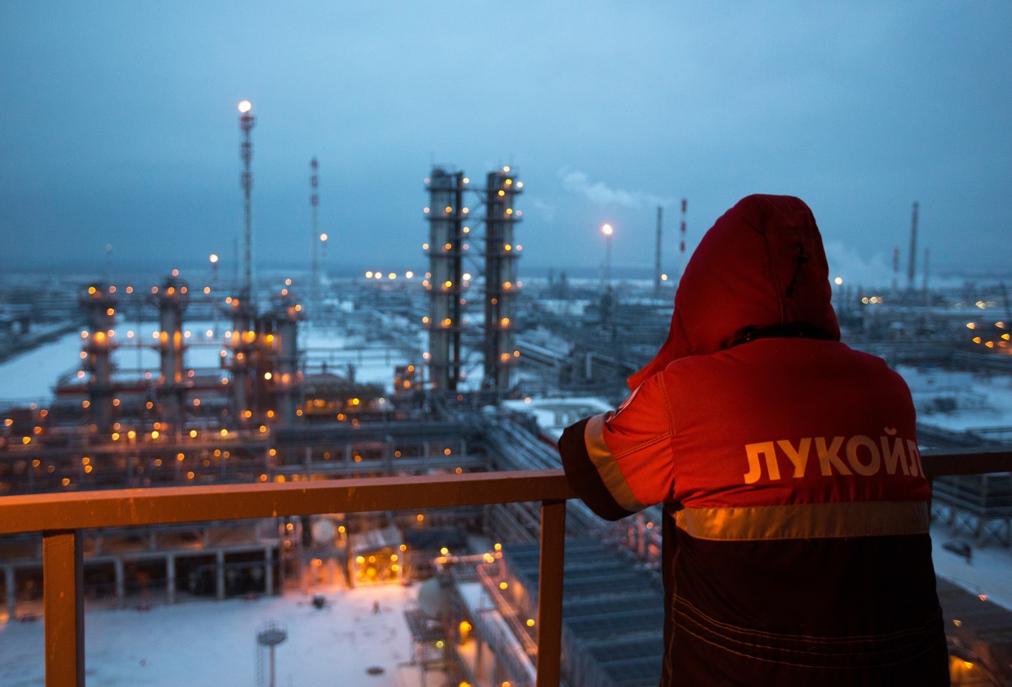 Inside OAO Lukoil's Nizhegorodnefteorgsintez Oil Refinery