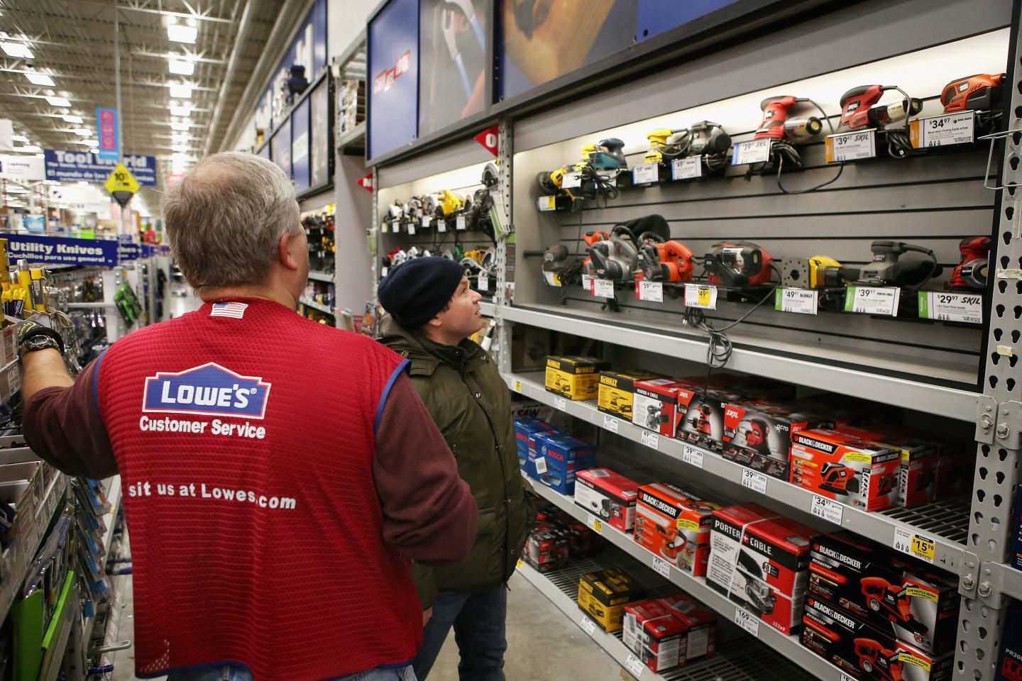 Home Improvement Big Box Store Lowe's Expected To Hire 45,000 Seasonal Workers