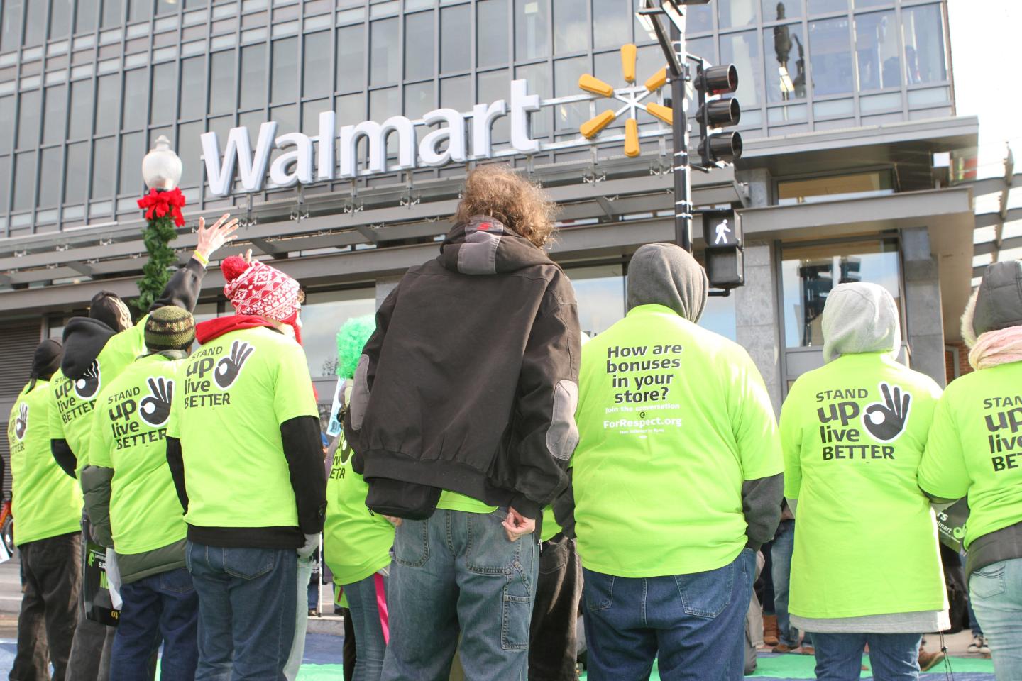 Walmart protesters demand better wages
