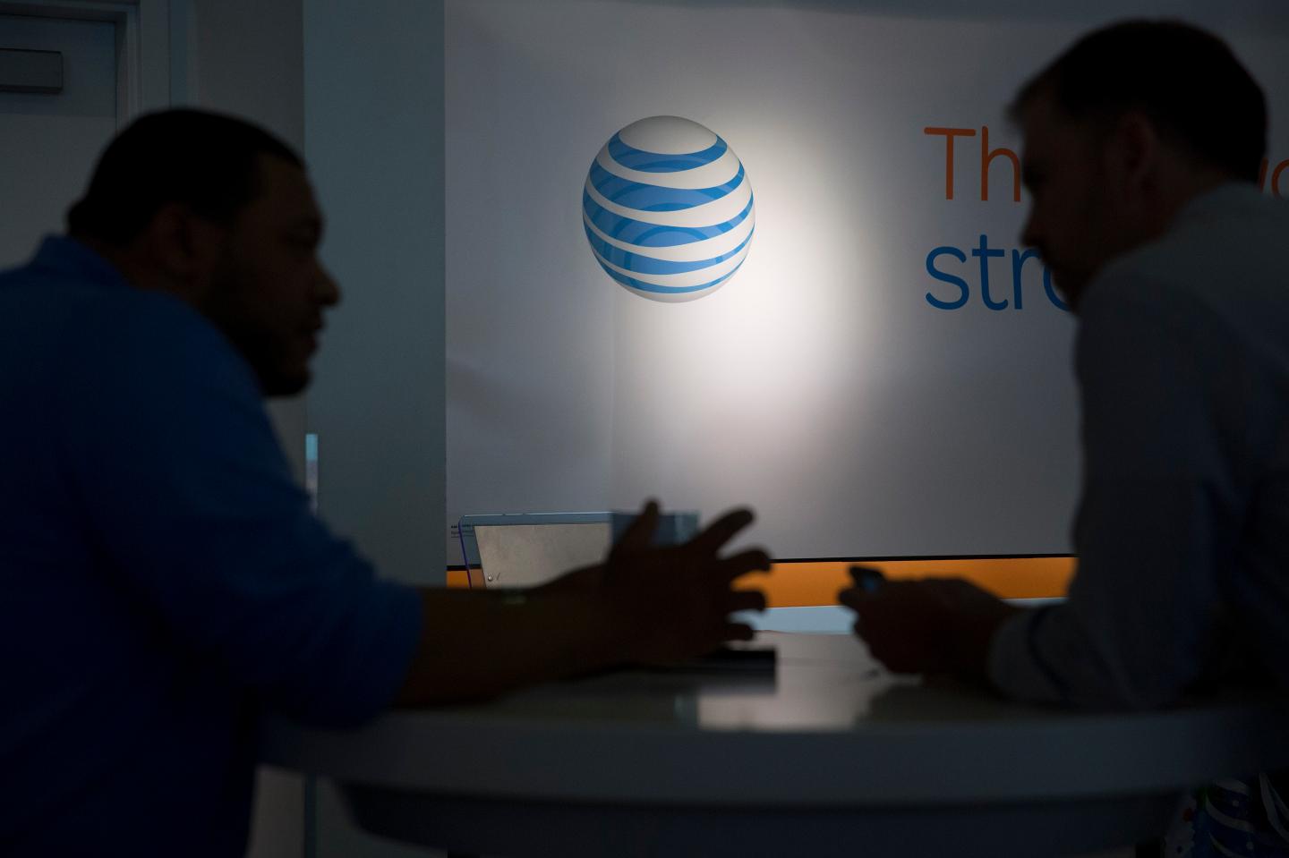 Inside An AT&amp;T Inc. Store Ahead Of Earnings Figures