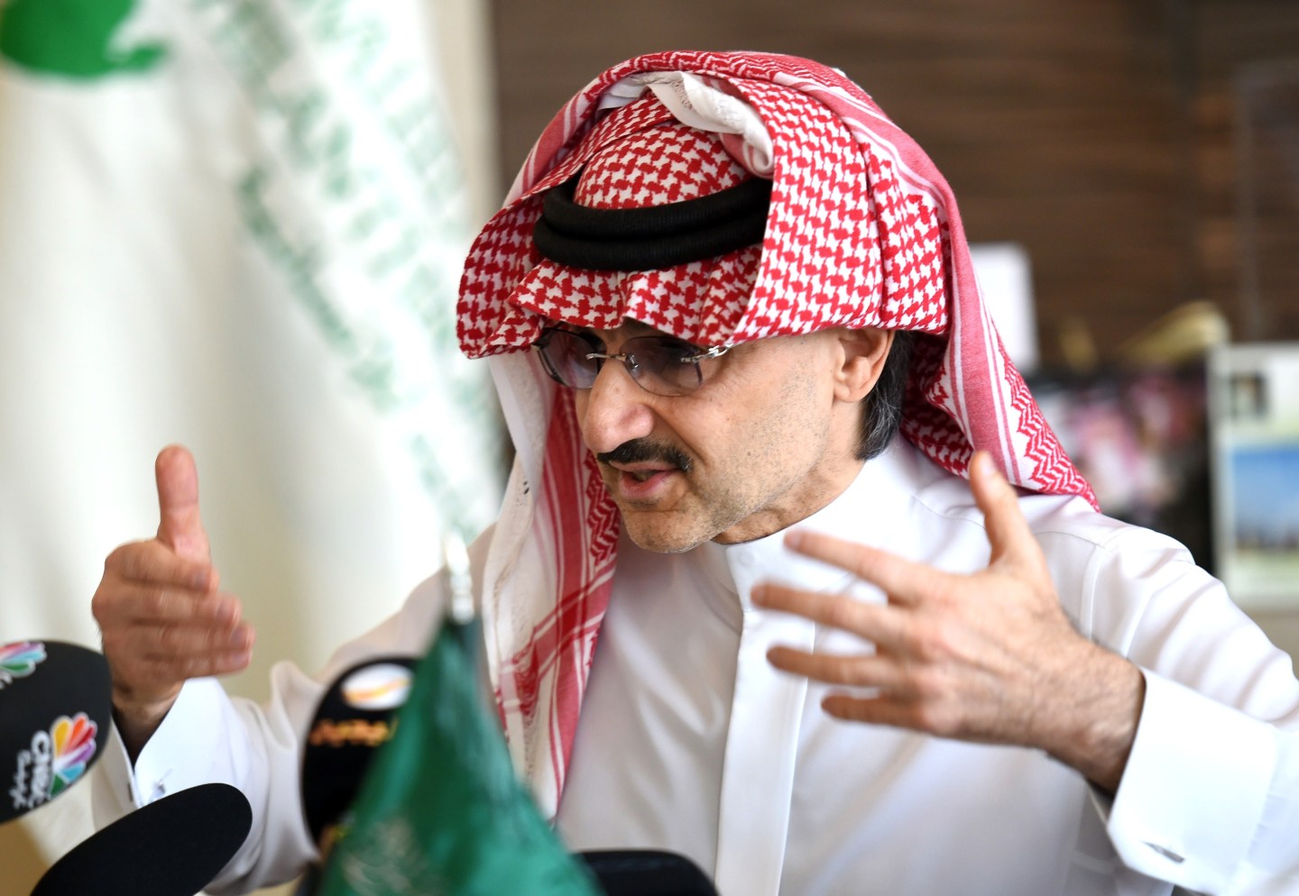 SAUDI-ROYALS-CHARITY-ALWALEED
