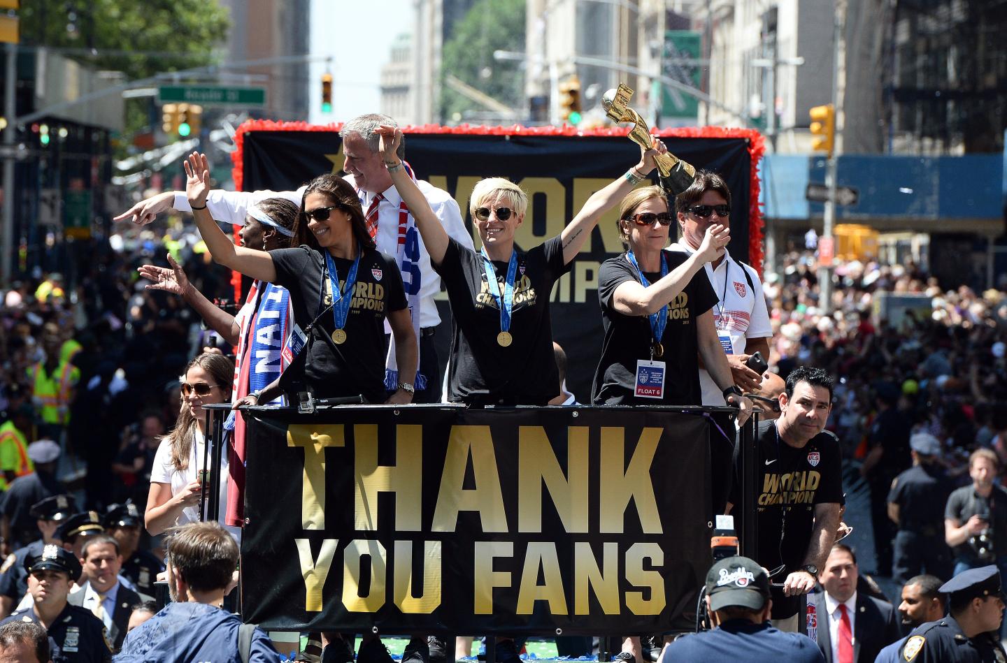 FBL-US-WC-2015-PARADE