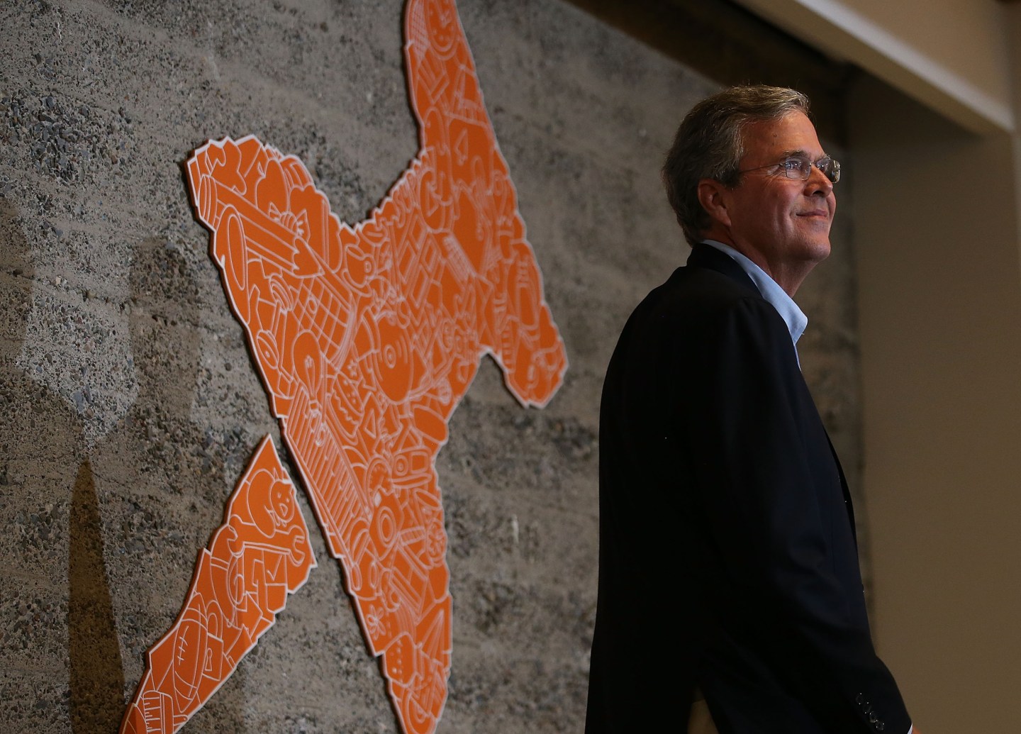 Presidential Candidate Jeb Bush Visits Tours Online Consumer Service Company Thumbtact