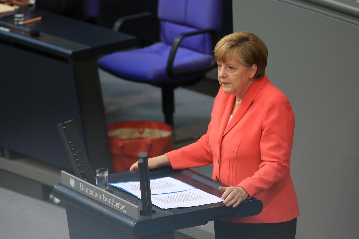 German Lawmakers Vote On Greek Bailout Negotiations