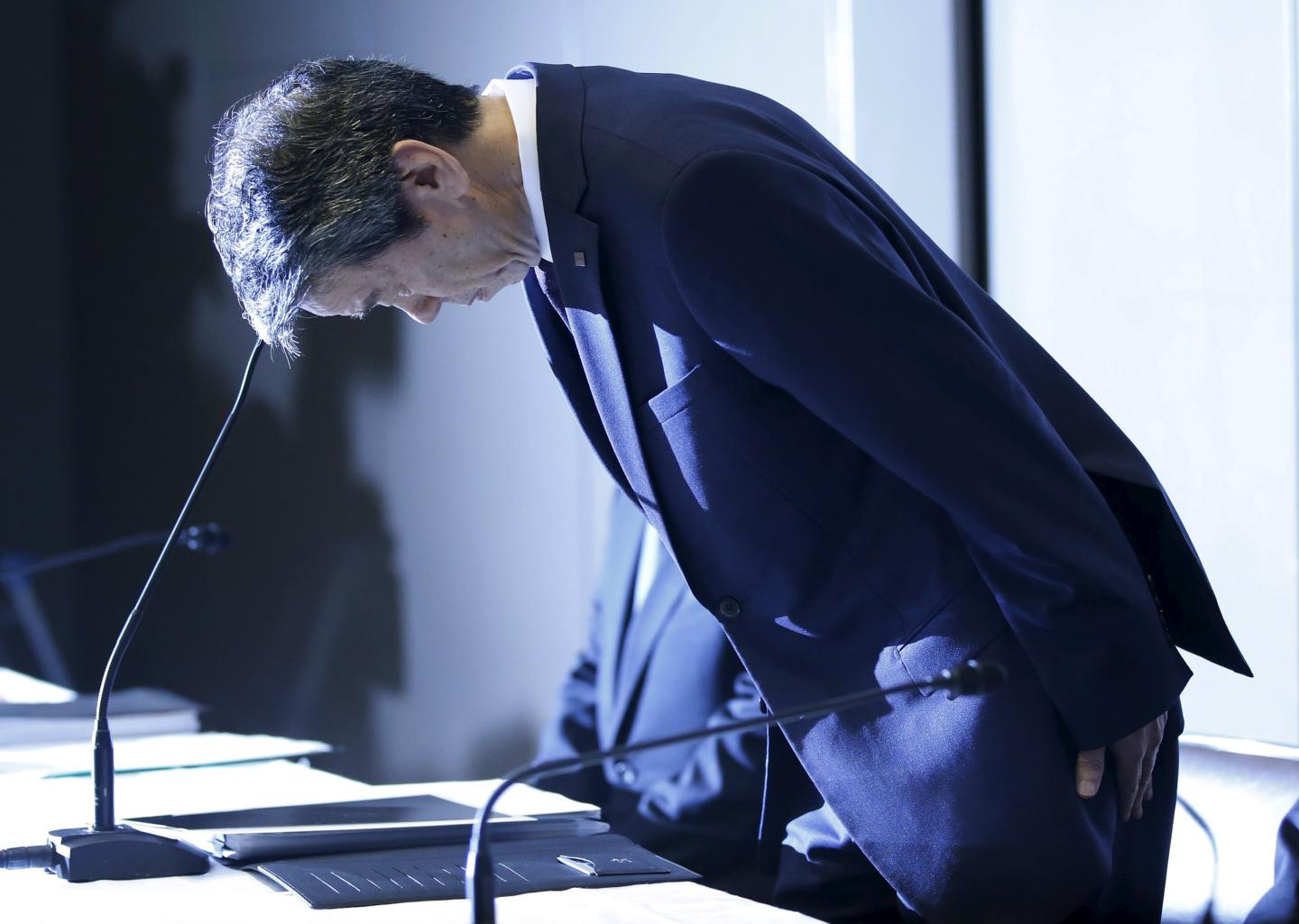 Toshiba president and CEO Hisao Tanaka at a news conference at company headquarters in Tokyo on Tuesday, the day he resigned.