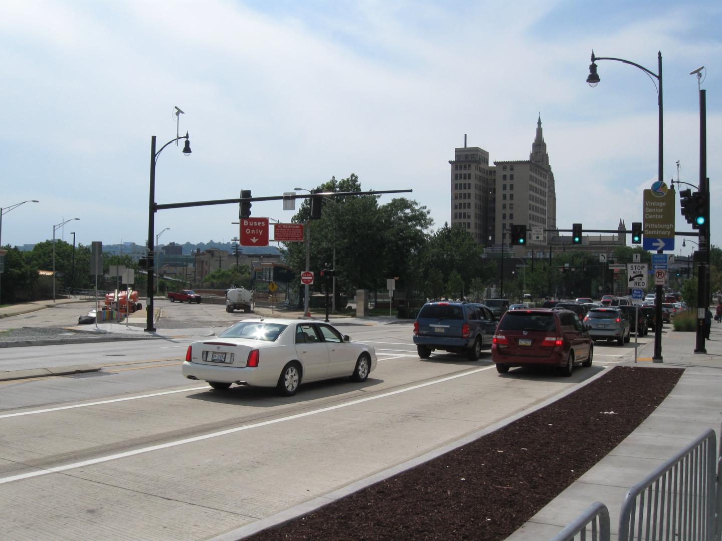 How swarming traffic lights could save drivers billions of dollars
