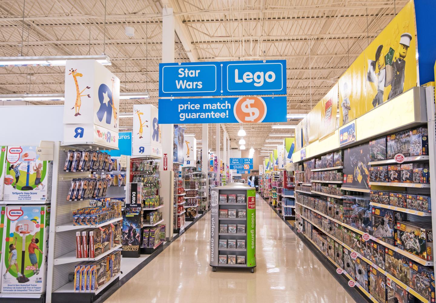 Toys R Us In-store shoot in Totowa, NJ