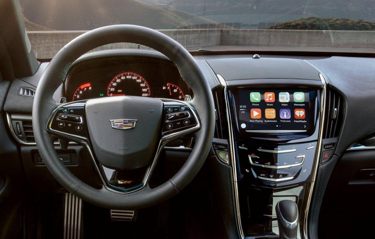 This summer Cadillac will begin deploying Apple CarPlay on the majority of its 2016 models.