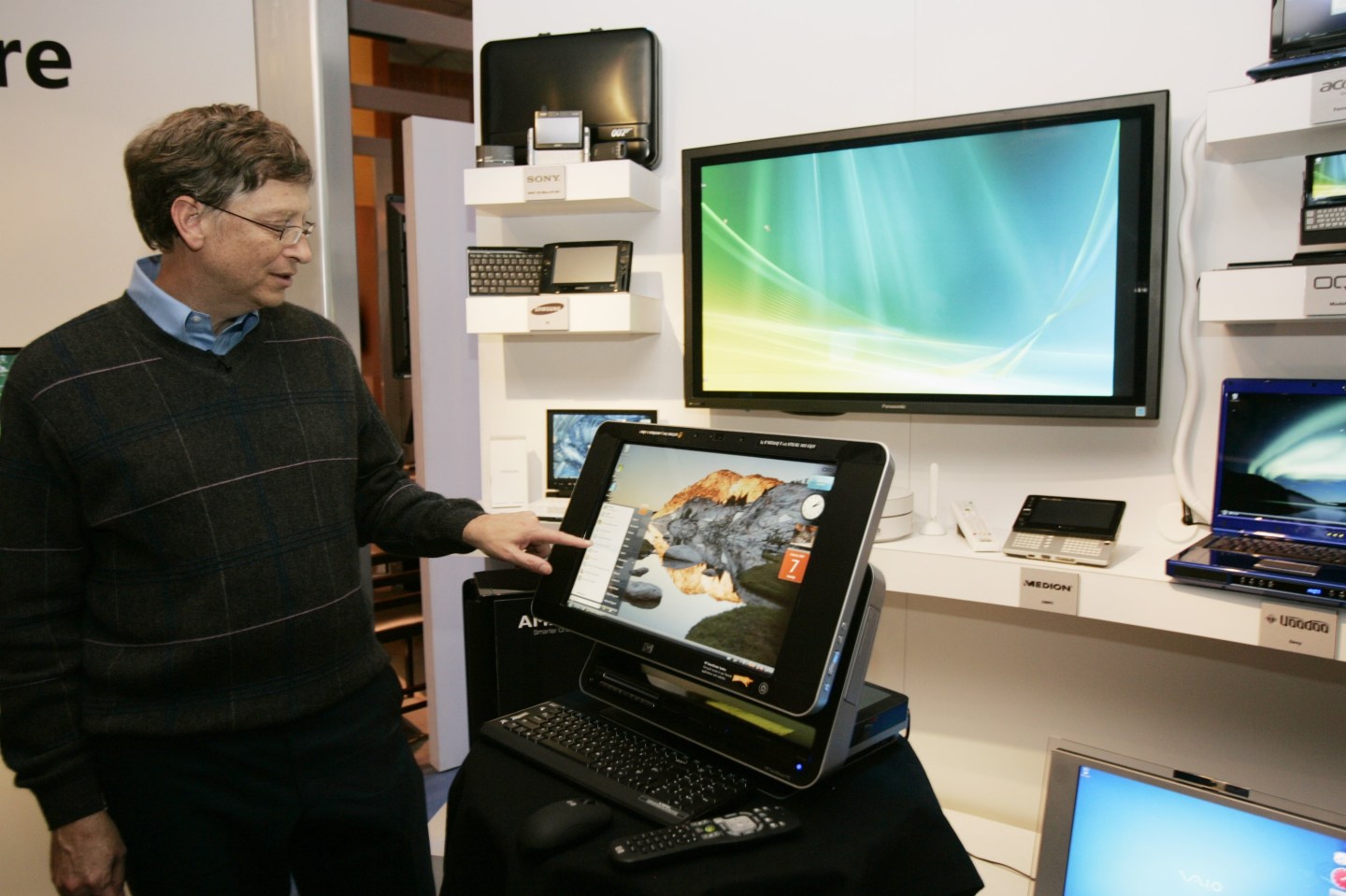 Bill Gates Attends 2007 Consumer Electronics Show